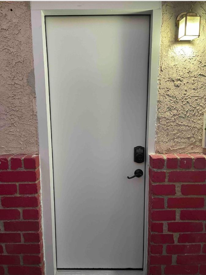 Cozy Studio…With Private Entrance لاس فيغاس المظهر الخارجي الصورة