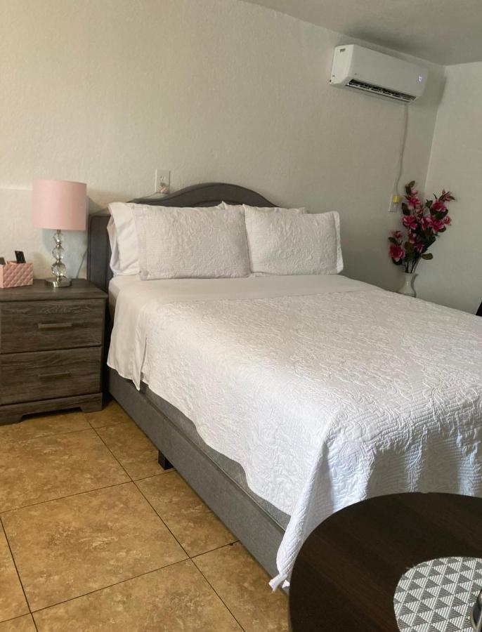 Cozy Studio…With Private Entrance لاس فيغاس المظهر الخارجي الصورة